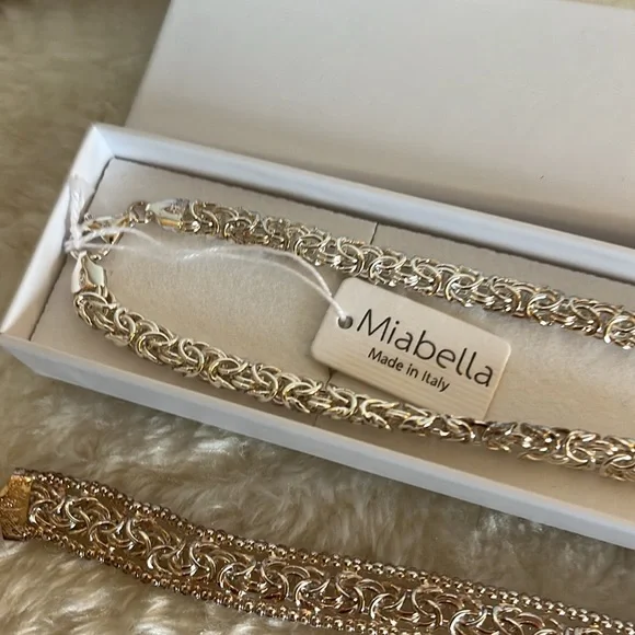 Miabella Sterling Silver Jewelry Set - Picture 7 of 9